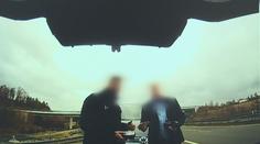 Dva policisté zastavovali jen luxusní auta. Měli od řidičů brát úplatky