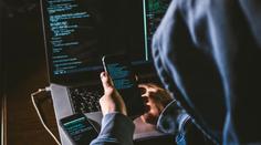 Pozor na zákeřný vir v telefonu. Nahrává zvuk a zaznamenává, kudy chodíte