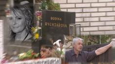 Rychtář je hyena, volají fanoušci Bartošové a sepisují PETICE kvůli pohřbu