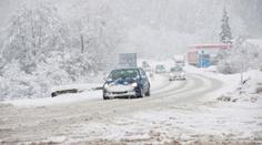 Sníh v Česku ztěžoval dopravu. Předpověď počasí na další dny