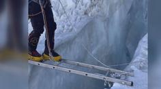 VIDEO: Nejnebezpečnější nástrahy Everestu. Troufli byste si na ně?