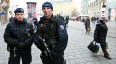 Policie chystá mimořádná opatření. Posílá do ulic hlídky s dlouhými zbraněmi