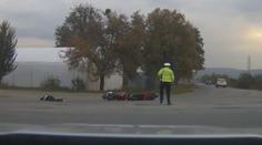 Zdrogovaný motorkář měl při kontrole přejet policistku! Teď jde k soudu