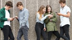 Vliv nové techniky: Lidé jsou přehlceni informacemi, mozek nestíhá!