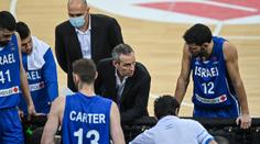Izrael čelil raketovému útoku. Schovat se museli i basketbalisté při hře