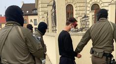 Policie objasnila brutální vraždu v Plzni. Podezřelý už je ve vězení