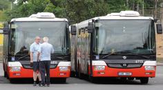 Řidič autobusu zachránil v Praze 80 lidí! Vše mohlo skončit tragédií