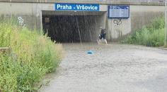 Výstraha: Extrémní srážky drtí Česko. Nebezpečí hrozí na východě země
