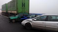 Silnice se mění ve skluzavky, Ostravsko trápí smog. PODÍVEJTE SE, co nás čeká dál