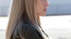Z Angeliny Jolie se stala blondýna