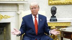 Donald Trump vydírá Evropu. Chce zavést obří cla na víno i pivo