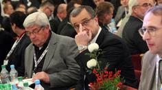 Politici chtějí obcházet domácnosti. Poštveme na ně psy, vyřizují Češi