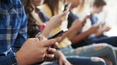 Britský průzkum: Teenageři nečtou tradiční zprávy. Hledají je na instagramu