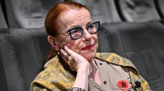 Janžurová zkolabovala v divadle. Představení ihned zrušili, jela pro ni sanitka