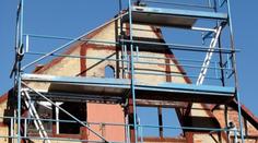 Máte starší dům? Ministerstvo dá na renovace 55 miliard korun
