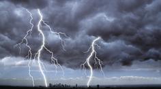 VAROVÁNÍ METEOROLOGŮ: Odpoledne udeří silné bouřky, o víkendu se prudce ochladí