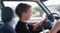 Auto v Ostravě řídil třináctiletý kluk, vezl další čtyři kamarády!