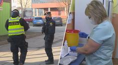 Strážníci se bouří! Nejsou zahrnutí v první fázi očkování proti covidu-19