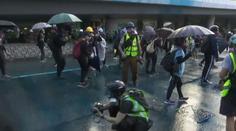 Policie demonstraci nepovolila, i tak lidé vyšli do ulic Hongkongu!