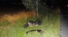 Řidič seatu přehlédl při odbočení motorkáře. Ten je po smrti