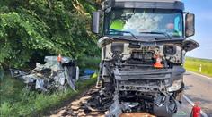 Čelní srážka uzavřela důležitý tah v jižních Čechách. Na místě jsou mrtví
