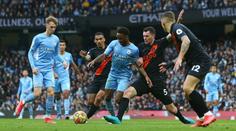 Citizens si pohráli s Evertonem jako kočka s myší, vyhrál i Tottenham