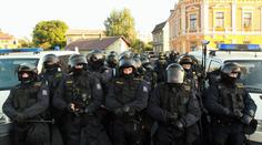ROZHODNUTO! Vláda zmrazila platy hasičů i policistů