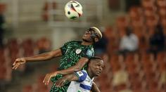 Chvíle hrůzy. Letadlu s fotbalisty Nigérie prasklo okno, museli nouzově přistát