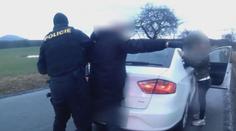 Policisté dopadli podezřelého z přepadení benzinky. Hrozí mu až 10 let
