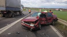 Pozor na namrzlé silnice! Dnes způsobily hromadné nehody, bourali i hasiči