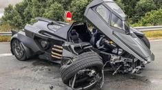 YouTuber si vyrazil v Batmobilu. Unikát za miliony skončil v troskách