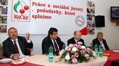 PRŮZKUM: Komunisté oslovili 100 tisíc nových voličů