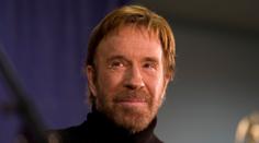 Chuck Norris je v nemocnici. Herce skolily zdravotní problémy