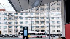 Drama kvůli jízdě načerno v Pardubicích. Žena sahala po pistoli, partner se pořezal