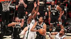 Favorizovaní Nets končí! Durantových 48 bodů na Milwaukee nestačilo