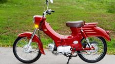 Legenda se vrací. Elektrický Pionýr se leskne mezi hity Motosalonu