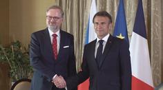 Premiér Fiala se v Bratislavě sešel s francouzským prezidentem Macronem
