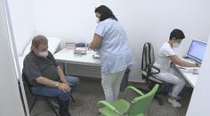 Na očkování čeká zhruba 160 tisíc lidí. Kde vás naočkují nejrychleji? PŘEHLED