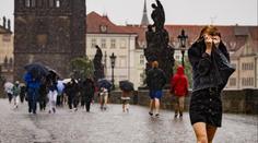 Bouřky budou silnější, než se čekalo. Meteorologové zpřísnili výstrahu