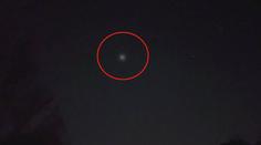 VIDEO: Kamera zaznamenala záhadné objekty na nebi. Šlo o UFO?