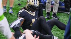 Brutální zranění v NFL, rozhodčímu vykloubili koleno