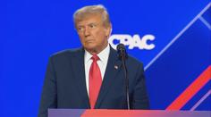 Trumpovi hrozí obžaloba. Měl pornoherečce zaplatit z peněz na kampaň