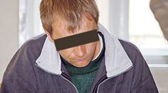 Vyvraždil rodinu pro necelou pětistovku