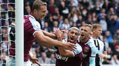 Souček pomohl k první výhře West Hamu, Tottenham zaskočil City