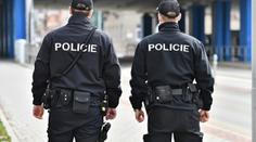 Policisté dopadli hledaného muže: Snažil se ujet na kole