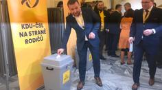 Šéfem KDU-ČSL je Jurečka. Lidovci zvolili i nové místopředsedy