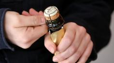 Celý život otevíráme šampaňské špatně! Děláme tuto velkou chybu