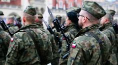 Hromadná otrava vojenských studentů v Polsku. Desítky z nich mají vážné příznaky