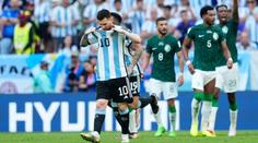 Šok, blamáž, senzace! Saúdové otočili zápas s Argentinou, Messiho gól nestačil