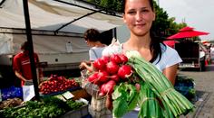 Sezona farmářských trhů začíná! PODÍVEJTE SE, kde můžete nakoupit lokální potraviny